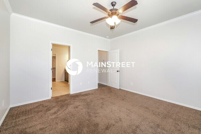 Building Photo - 4 Bedroom Pet-Friendly Home in OKLAHOMA CITY, OK with Main Street Renewal