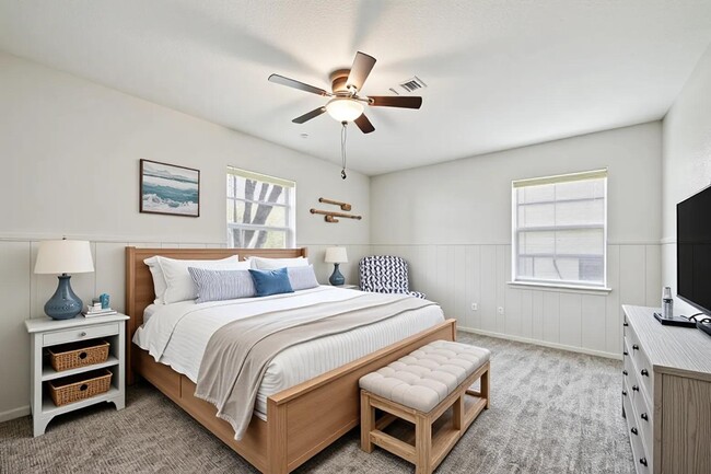 Building Photo - 2331 32nd Ave N