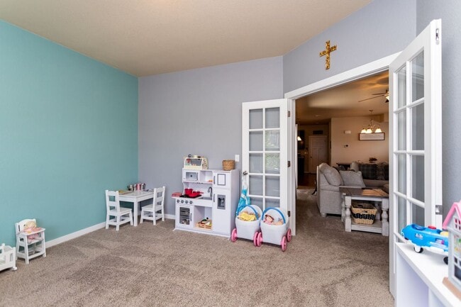 Building Photo - Immaculate 3-Story Home | Comfort, Space &...