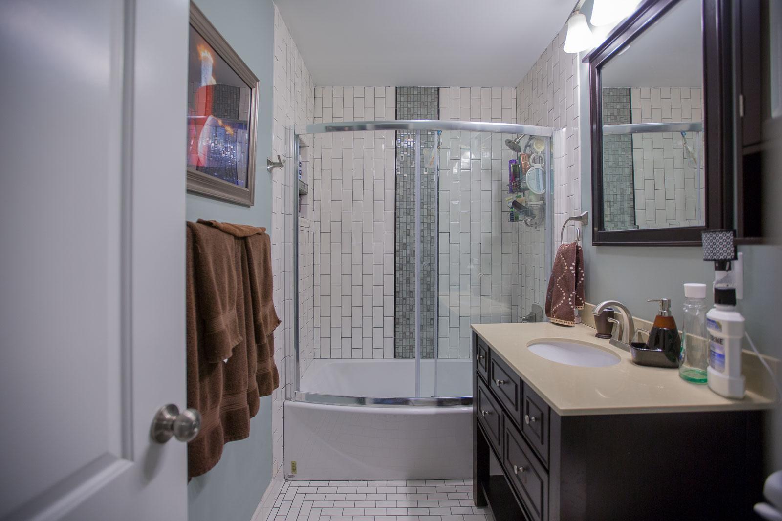 Building Photo - 3000 Golden Rd