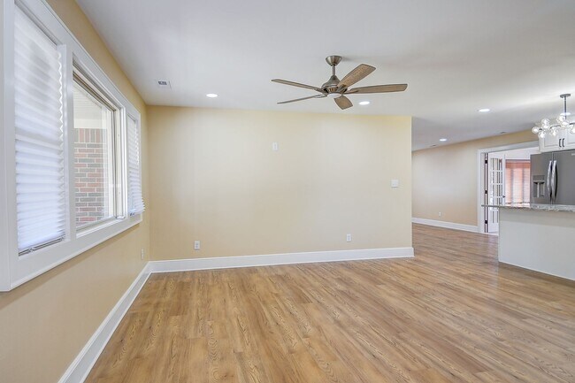 Building Photo - FOR RENT VIRGINIA BEACH