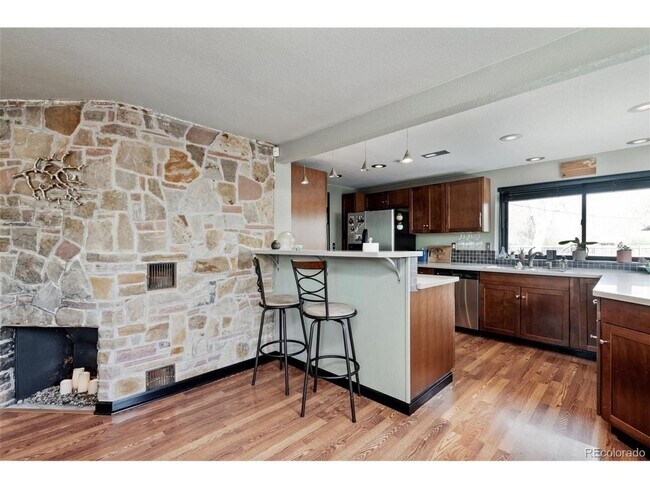 Building Photo - Modern 4BR Lakewood Home on Nearly Half an...