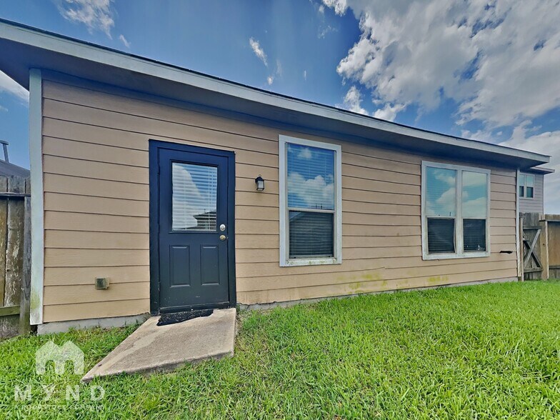 Building Photo - 6607 Dayridge Ln