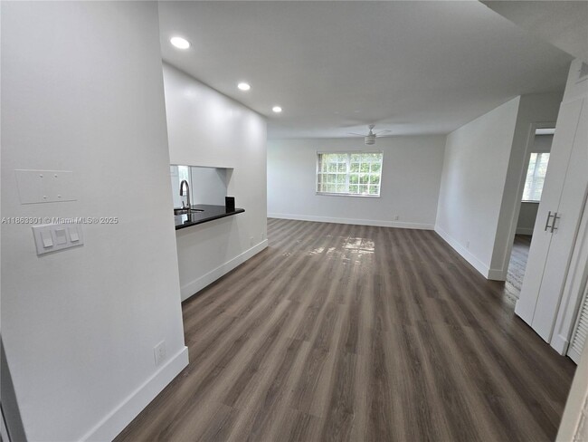 Building Photo - 8886 SW 3rd St
