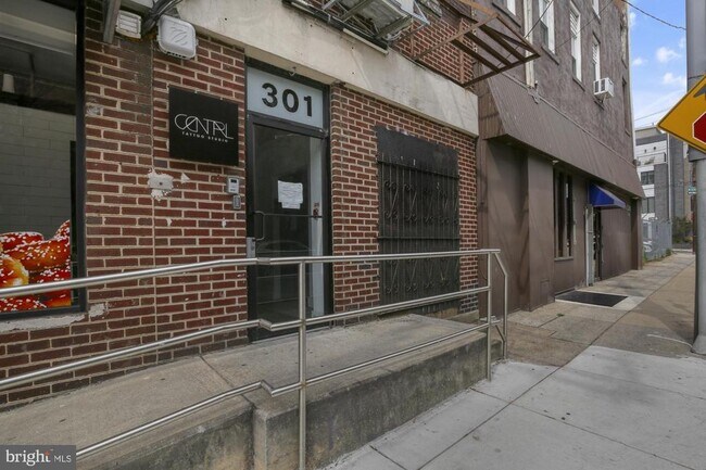 Building Photo - 301 Spring Garden St