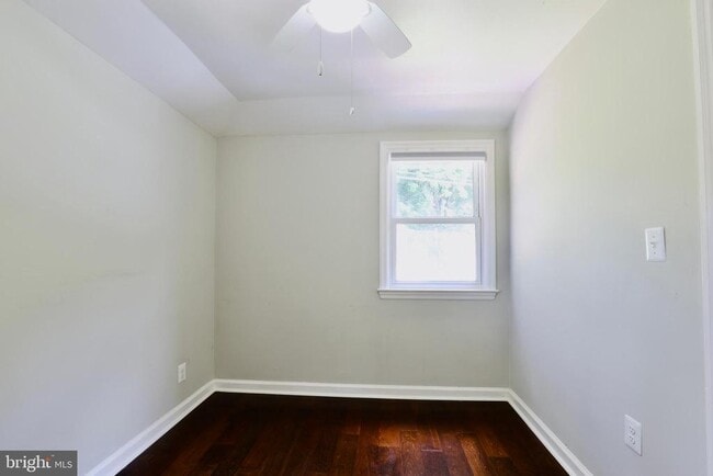 Building Photo - 3631 S Kemper Rd