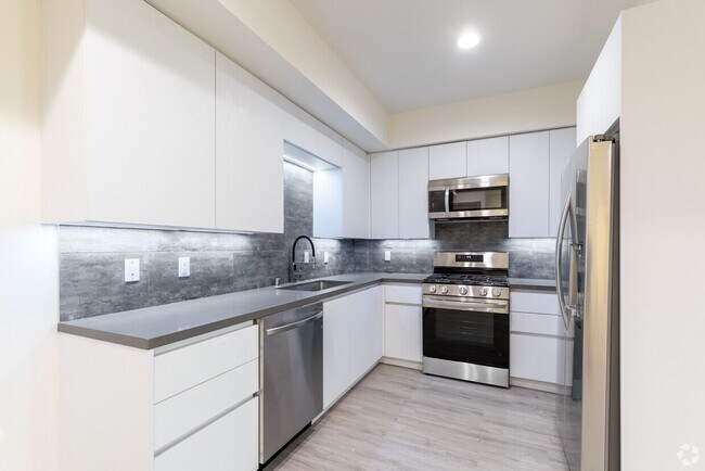 Interior Photo - 5342 Fountain Ave.