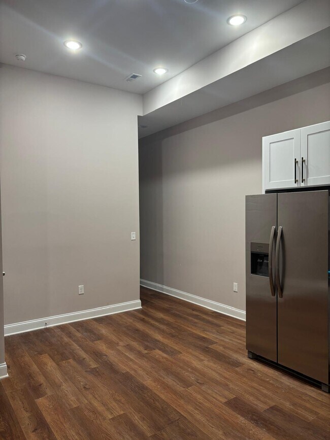 Building Photo - 1919 McCulloh St