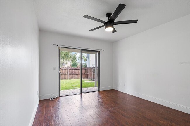 Building Photo - 7815 N River Shore Dr