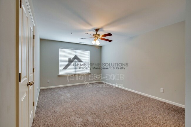 Building Photo - 4018 Commons Dr