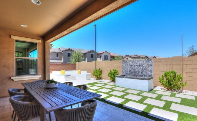 Building Photo - 948 W Yosemite Dr