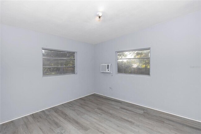 Building Photo - 4726 Abaca St