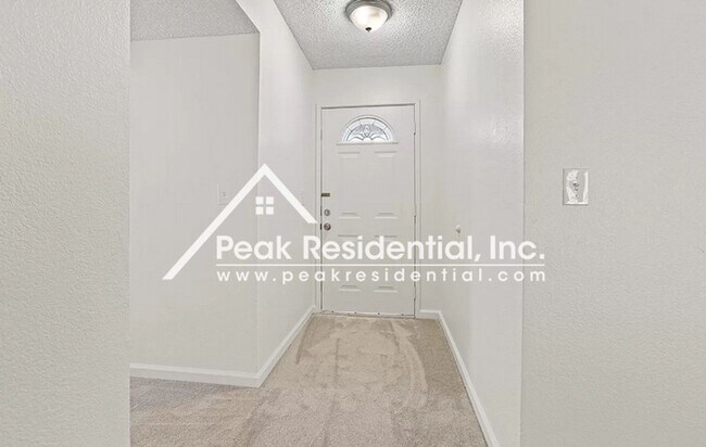 Building Photo - Updated 4bd/2ba North Sacramento Home with 2 Car Garage