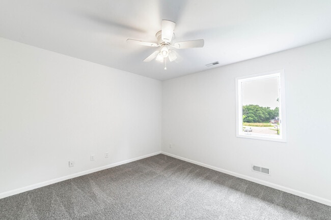 Building Photo - 201 Briarcrest Ct