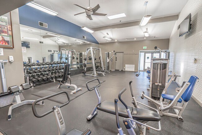 Building Photo - Modern 1-Bedroom Condo with Resort-Style A...
