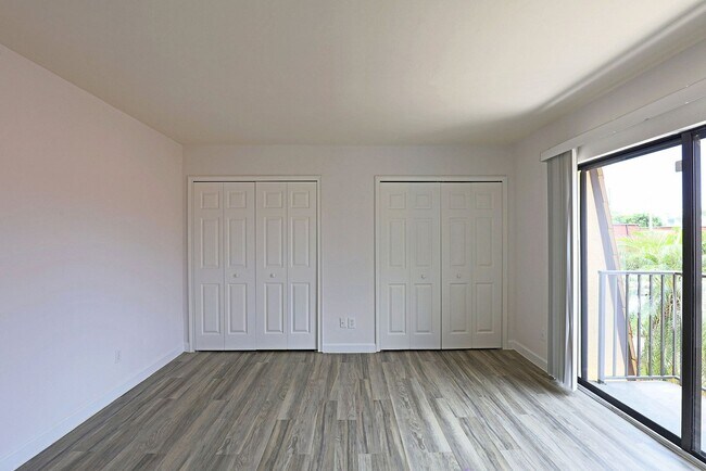 Building Photo - 1538-3 Park Meadows Dr