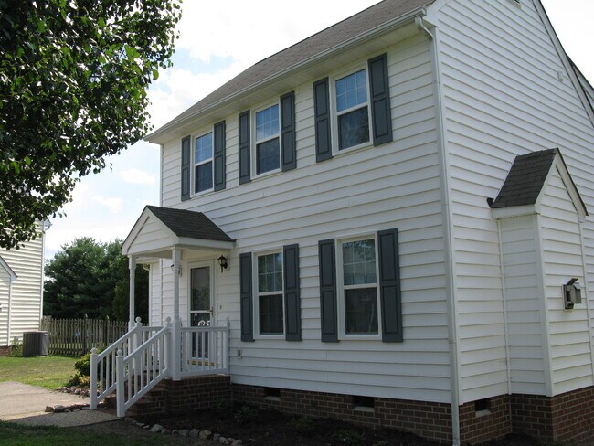 Primary Photo - 7809 Silktree Pl