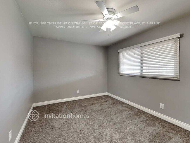 Building Photo - 1335 E Hermosa Dr