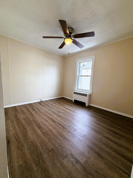 Building Photo - 301 S Robinson Ave