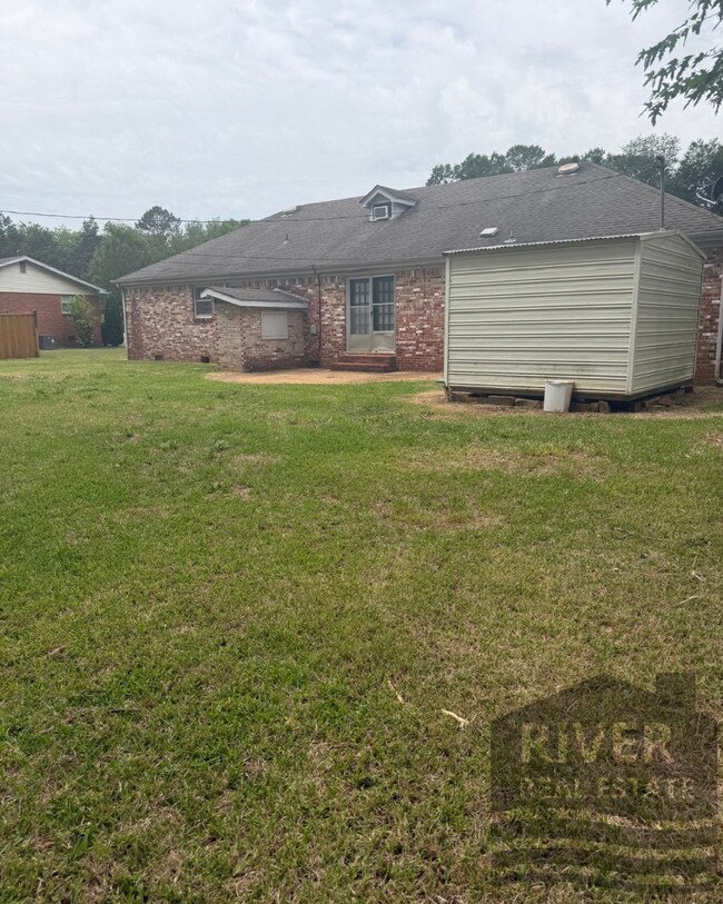 Building Photo - 2150 Estaline Dr