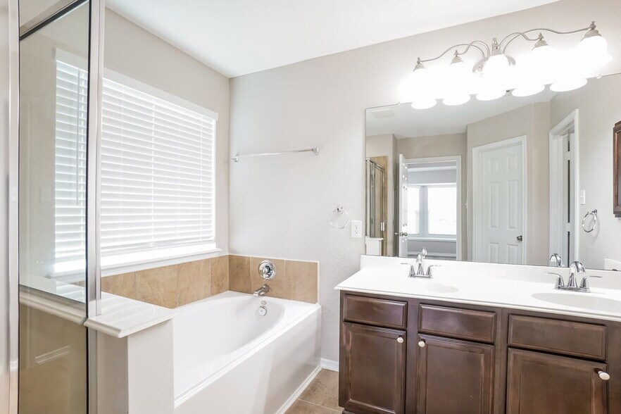 Building Photo - 2694 Elm Crossing Trail