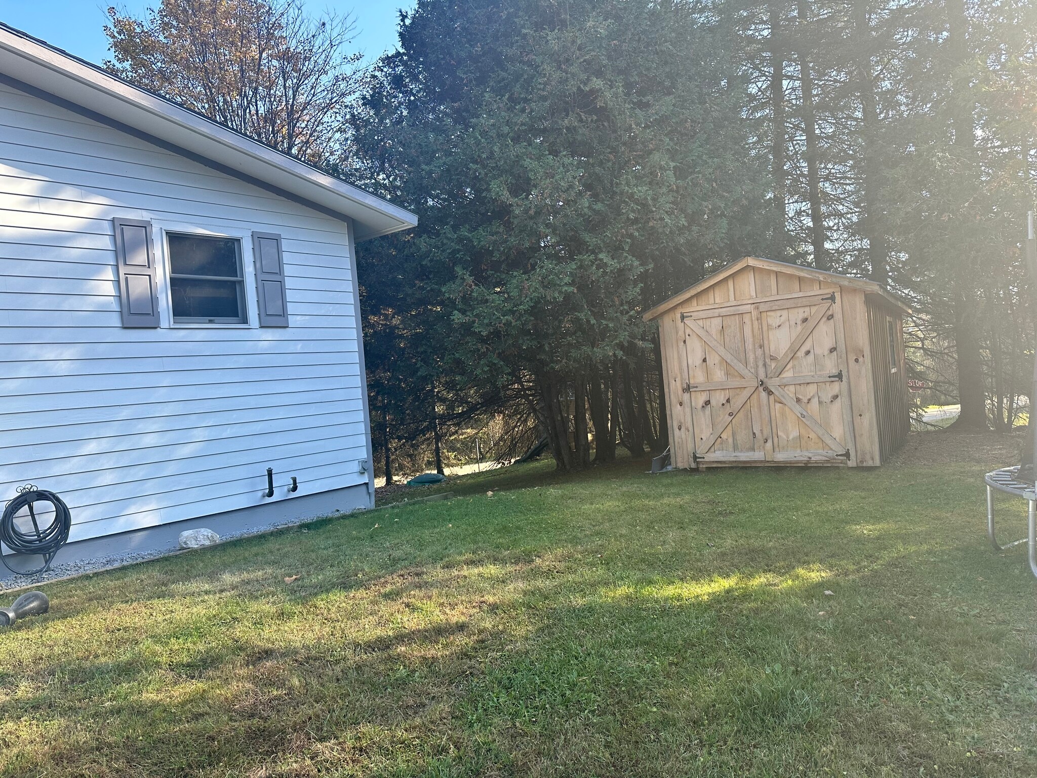 Included Shed - 142 Bunker Hill Cir