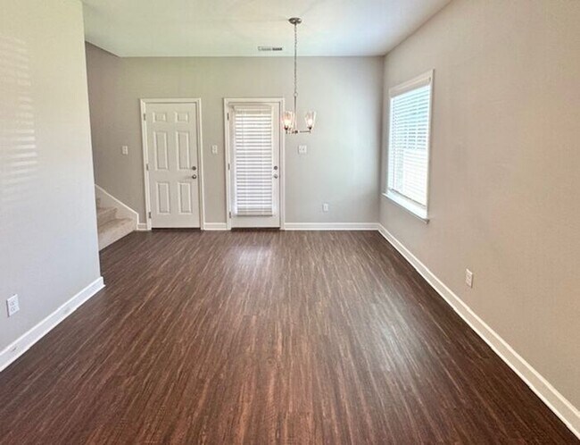 Building Photo - Now Leasing a 4-Bedroom 3 Bath Home In Som...