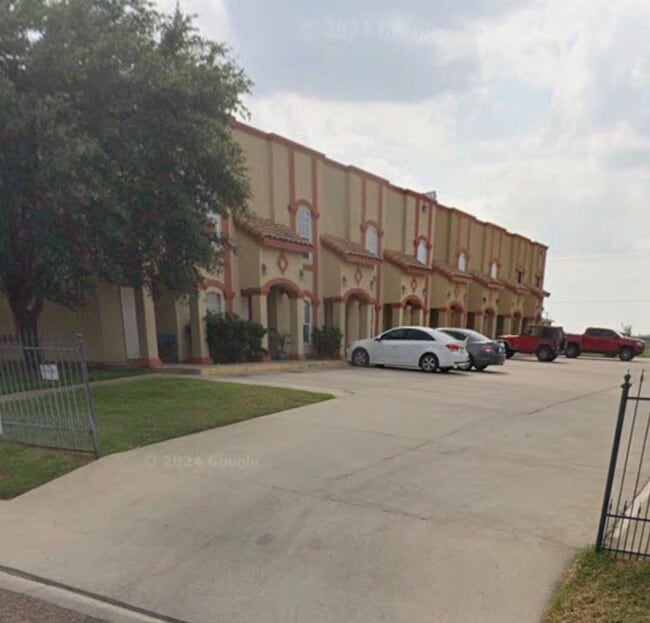 Building Photo - 1020 Dicky Ln