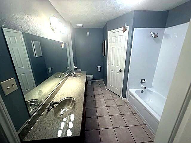 Building Photo - 3106 Trembling Creek Cir