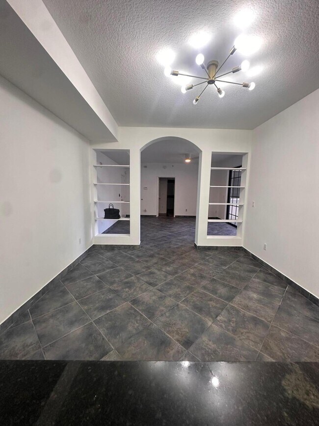 Building Photo - 233 S Federal Hwy