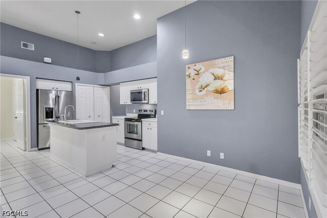 Building Photo - 22203 Seashore Cir