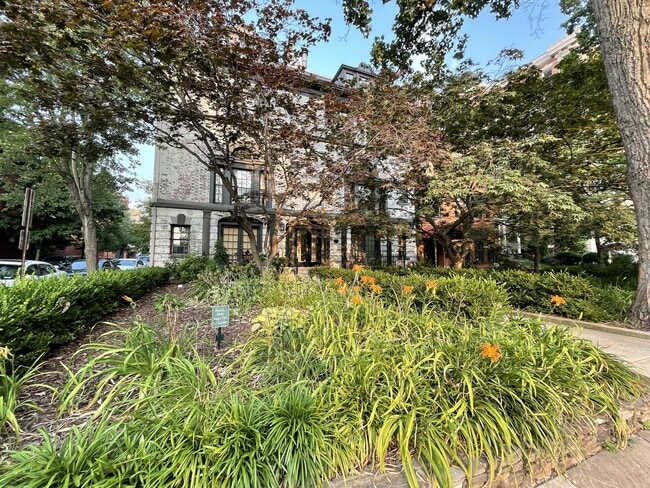 Building Photo - 1515 16th St NW