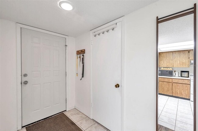 Building Photo - 3840 Staysail Ln