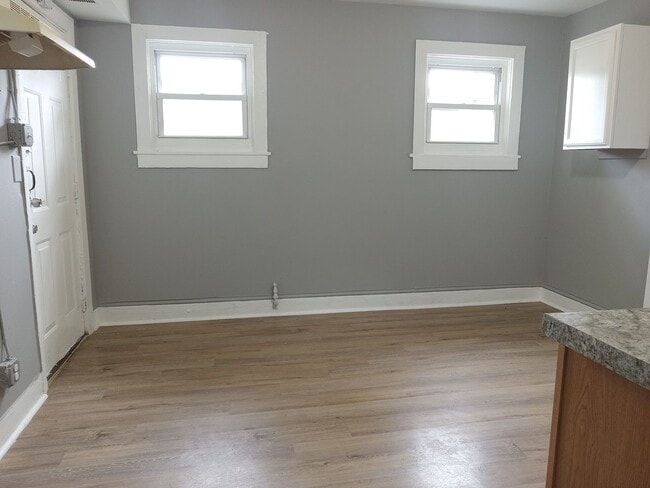 Building Photo - 718-720 E Grape St.