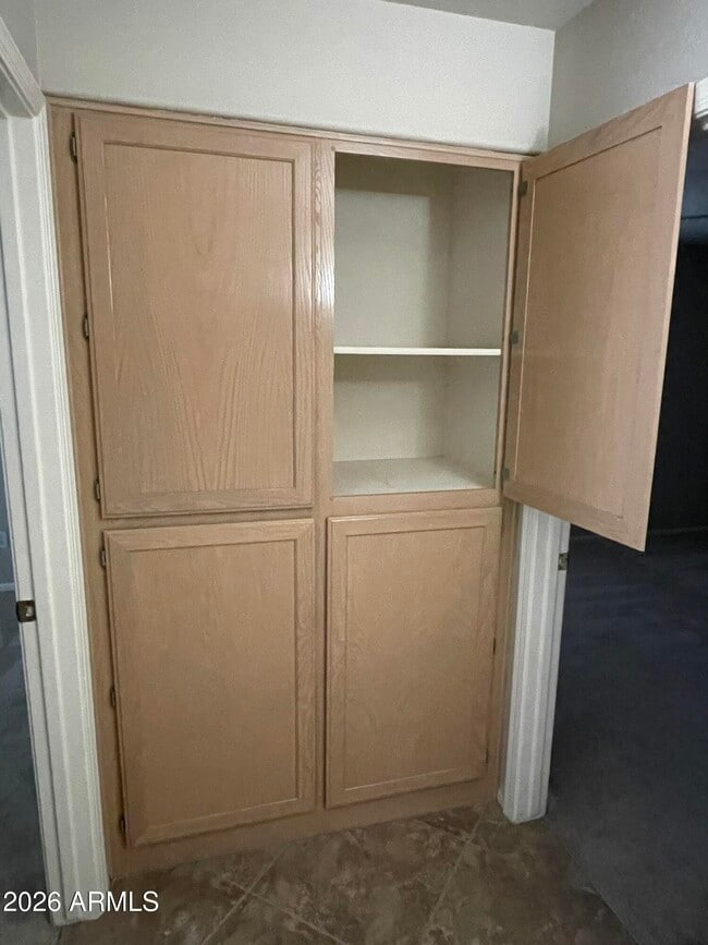 Building Photo - 3349 W Abraham Ln