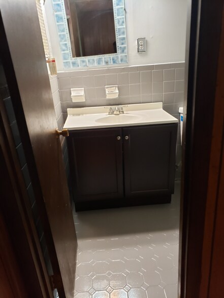 Building Photo - 1602 Ashdale Rd