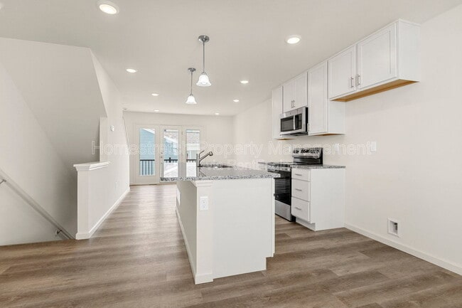 Building Photo - 176 Canal Cottage Aly