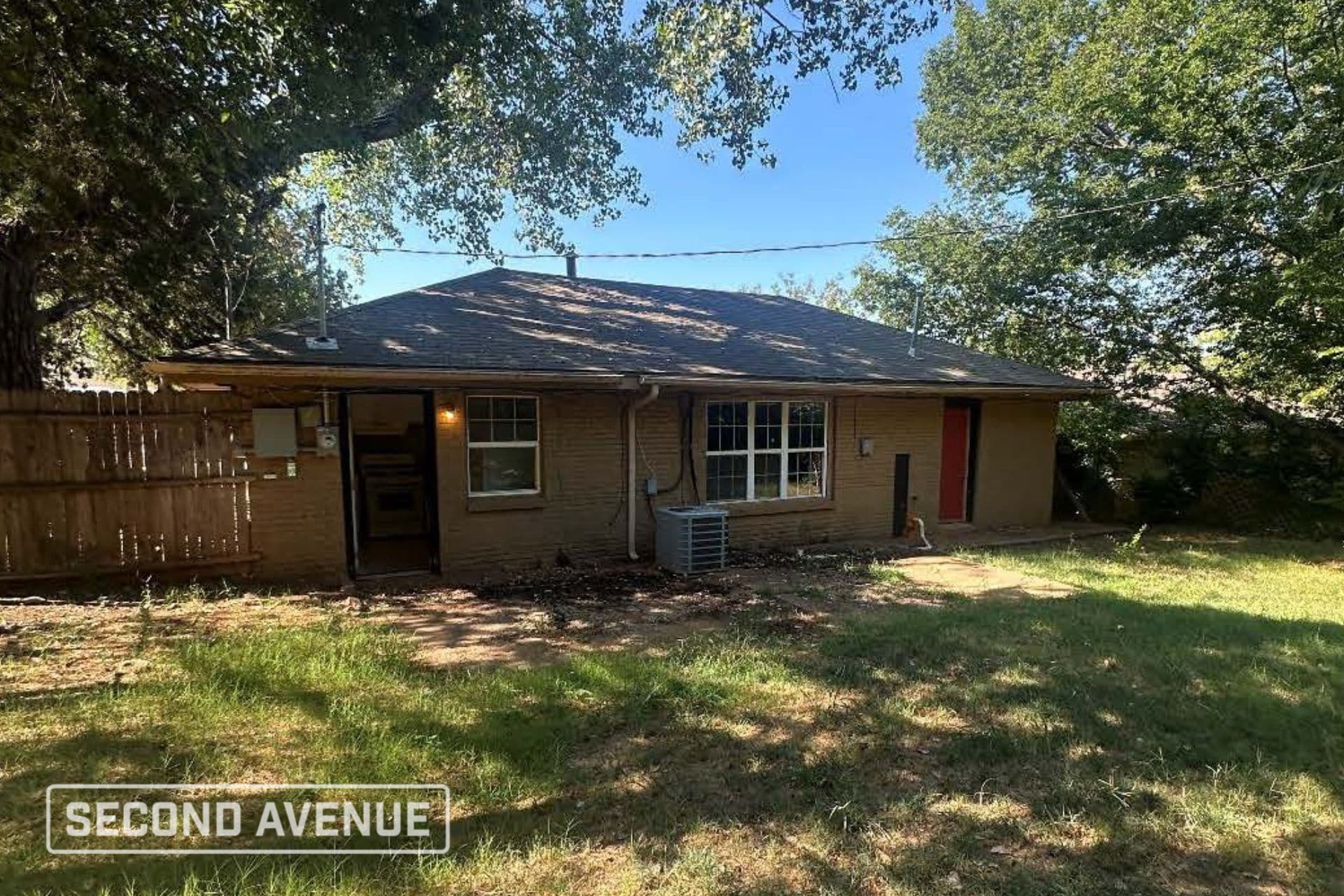 Building Photo - 1521 Meyers Pl