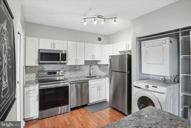 Building Photo - 5500 Holmes Run Pkwy