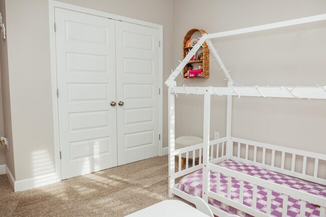 Building Photo - 105 Sago Palm Wy