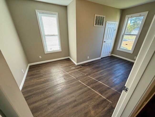 Building Photo - 1406 Mount Hermon Rd