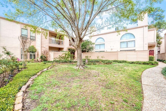 Building Photo - 2125 Augusta Dr