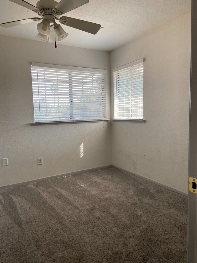 Building Photo - Charming home available - desirable Atwate...