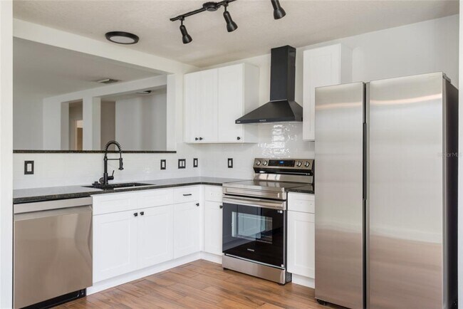 Building Photo - 11813 Prickly Pear Way
