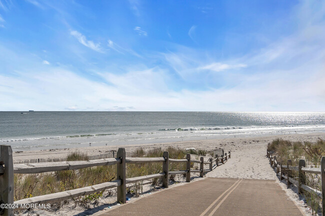 Building Photo - 37 Dune Terrace