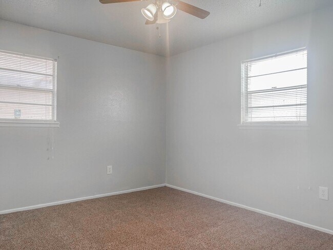 Building Photo - 5416 49th St