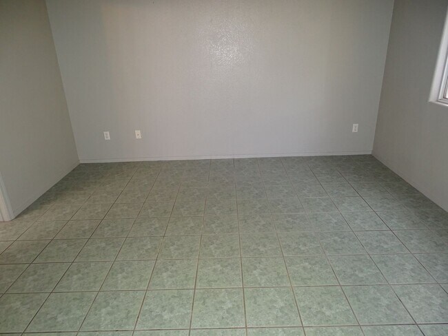 Building Photo - 3 Bedroom Single Story Northwest Vegas Home