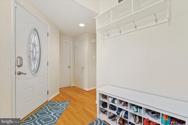 Building Photo - 7 Rawlston Ct