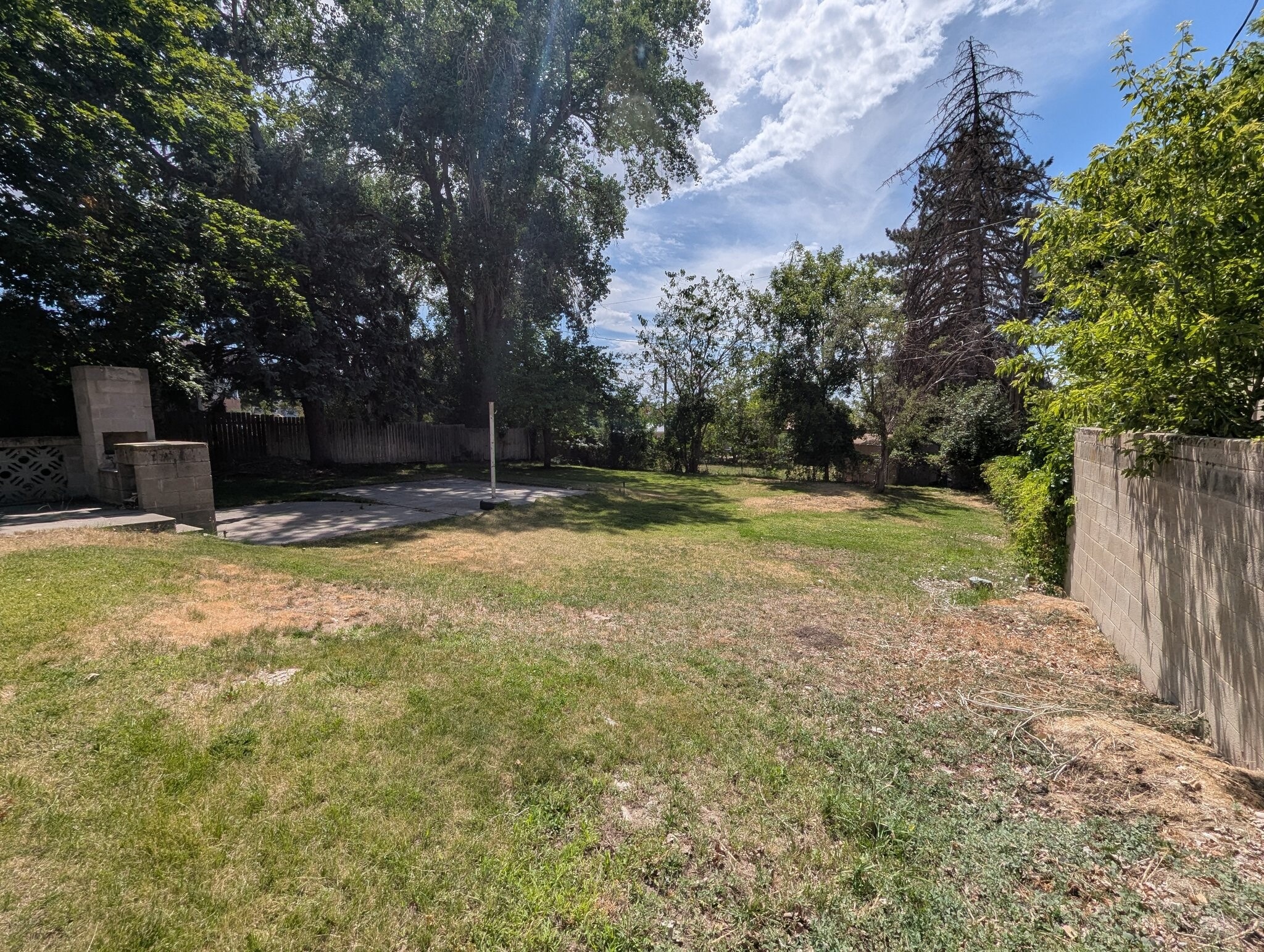 Building Photo - 2566 S 150 W