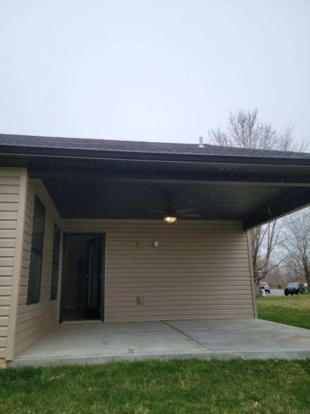 Building Photo - 114 Hampton Dr
